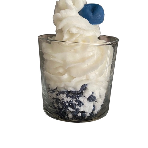 Blueberry Cheesecake Candle - Picture 2 of 5